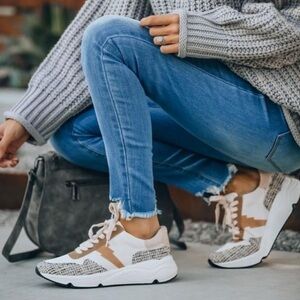 Oasis Society Sneaker - Pamela Tweed